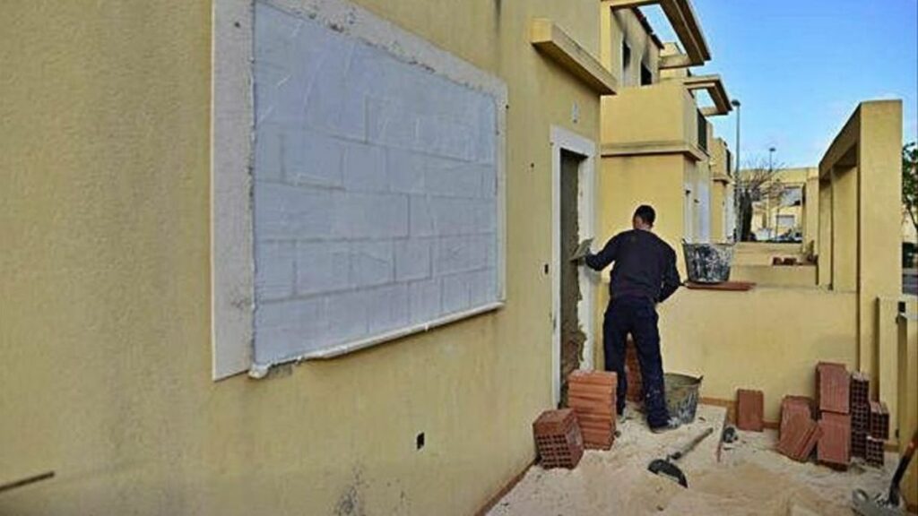 A qué se enfrenta el propietario de una casa al echar a los okupas A qué se enfrenta el propietario de una casa al echar a los okupas